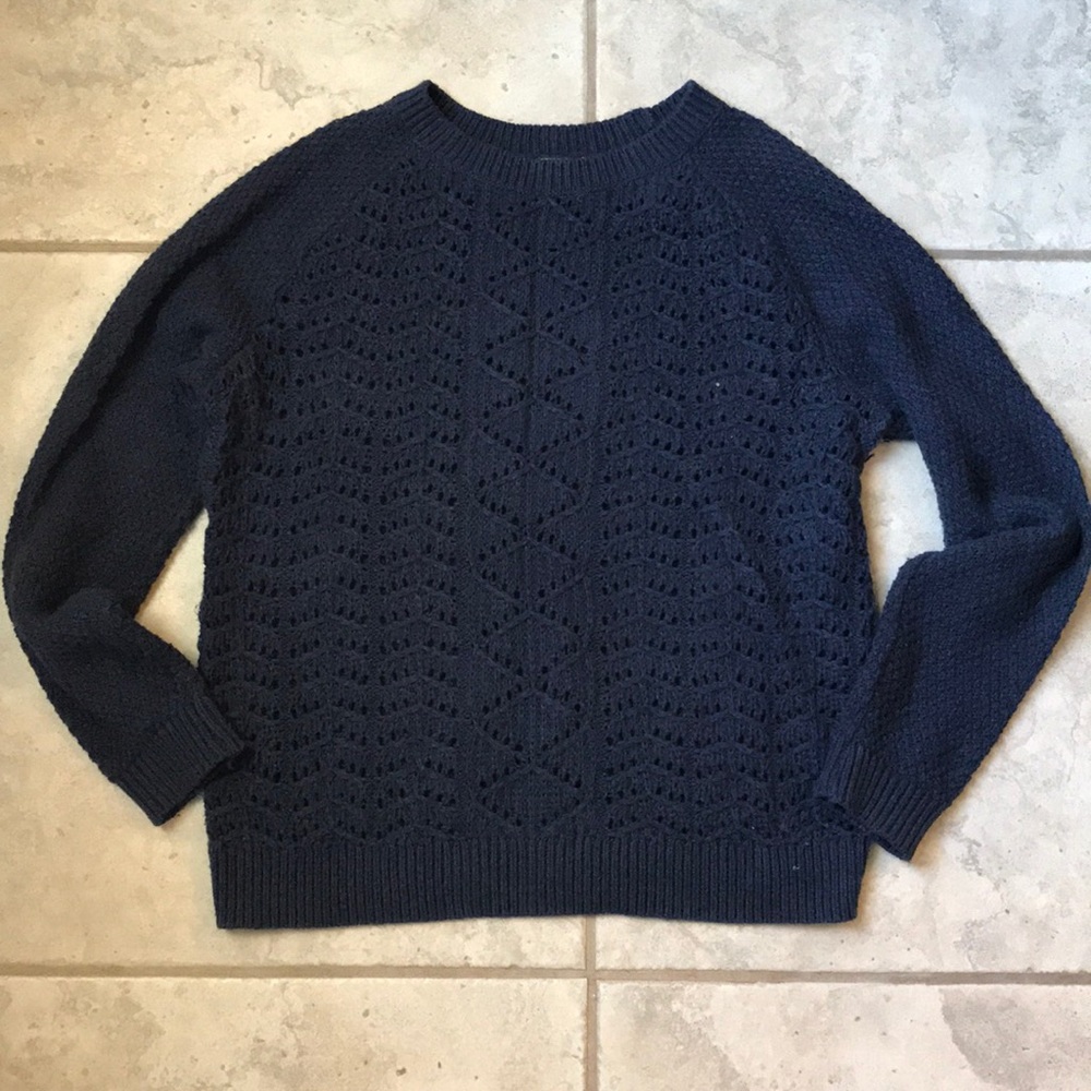 Melrose and market navy sweater size M like new